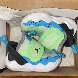 NIB JORDAN NIKE 23/7